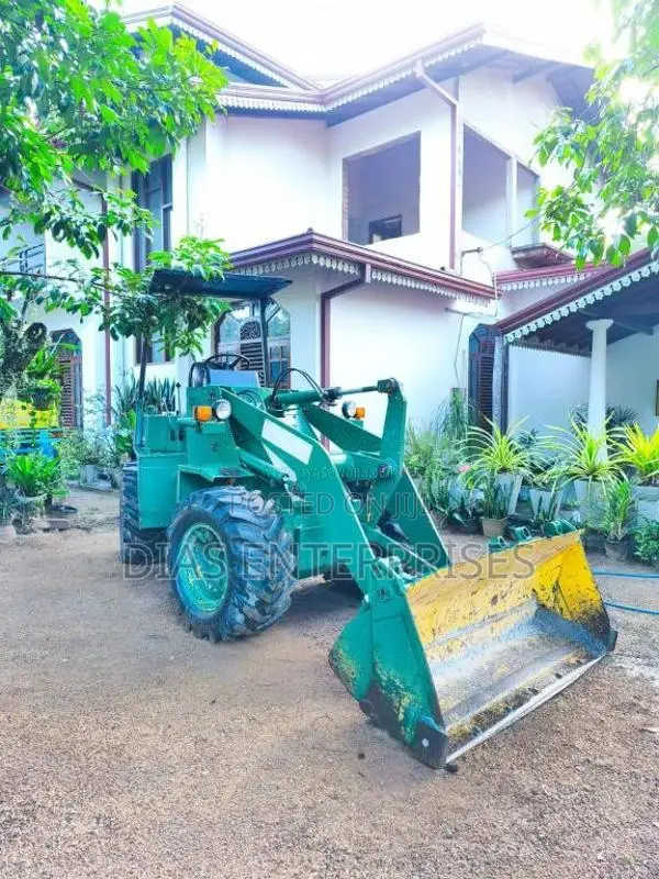 Mitsubishi WS300 2015 Heavy-Duty (Used)