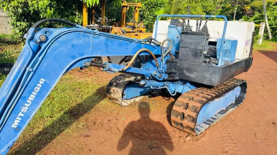 Mitsubishi MM25 2000 Heavy-Duty Unregistered (Recondition)