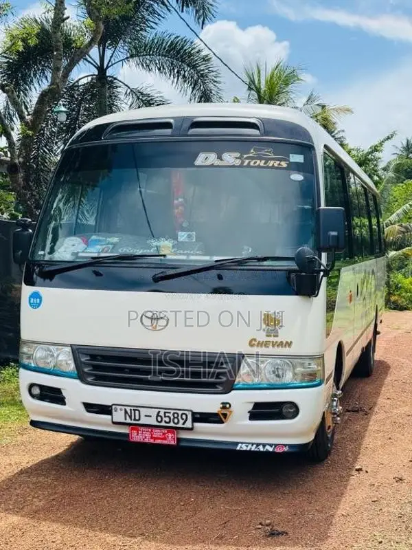 Toyota Coaster 2010 Bus (Used)