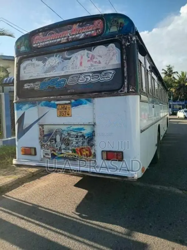 Ashok-Leyland Viking 2004 Bus (Used)