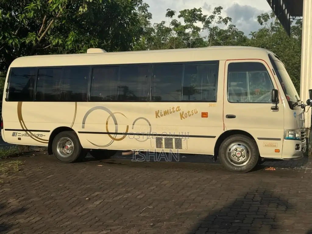 Toyota Coaster 2010 Bus (Used)