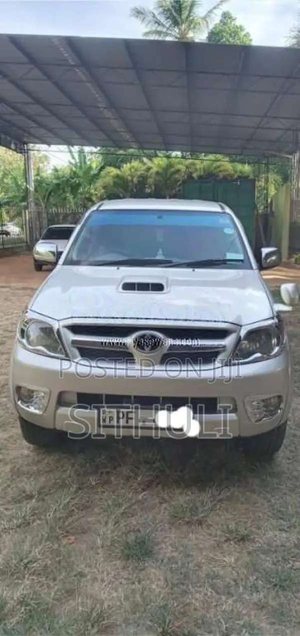 Toyota Hilux 2007 Pickup (Used)