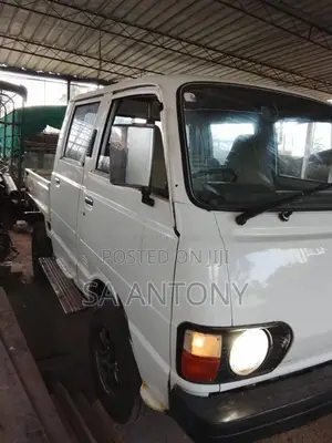 Toyota HIACE 1980 Crew Cab (Used)