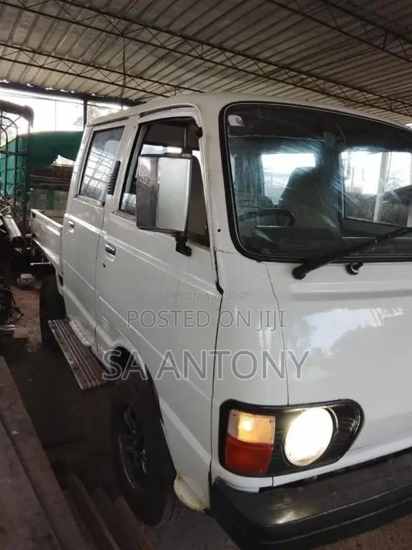 Toyota HIACE 1980 Crew Cab (Used)