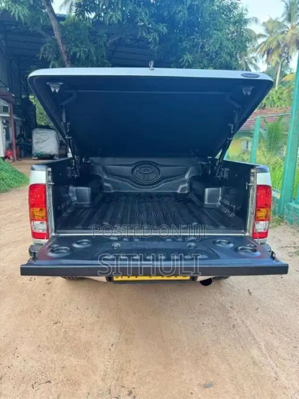 Toyota Hilux 2007 Pickup (Used)