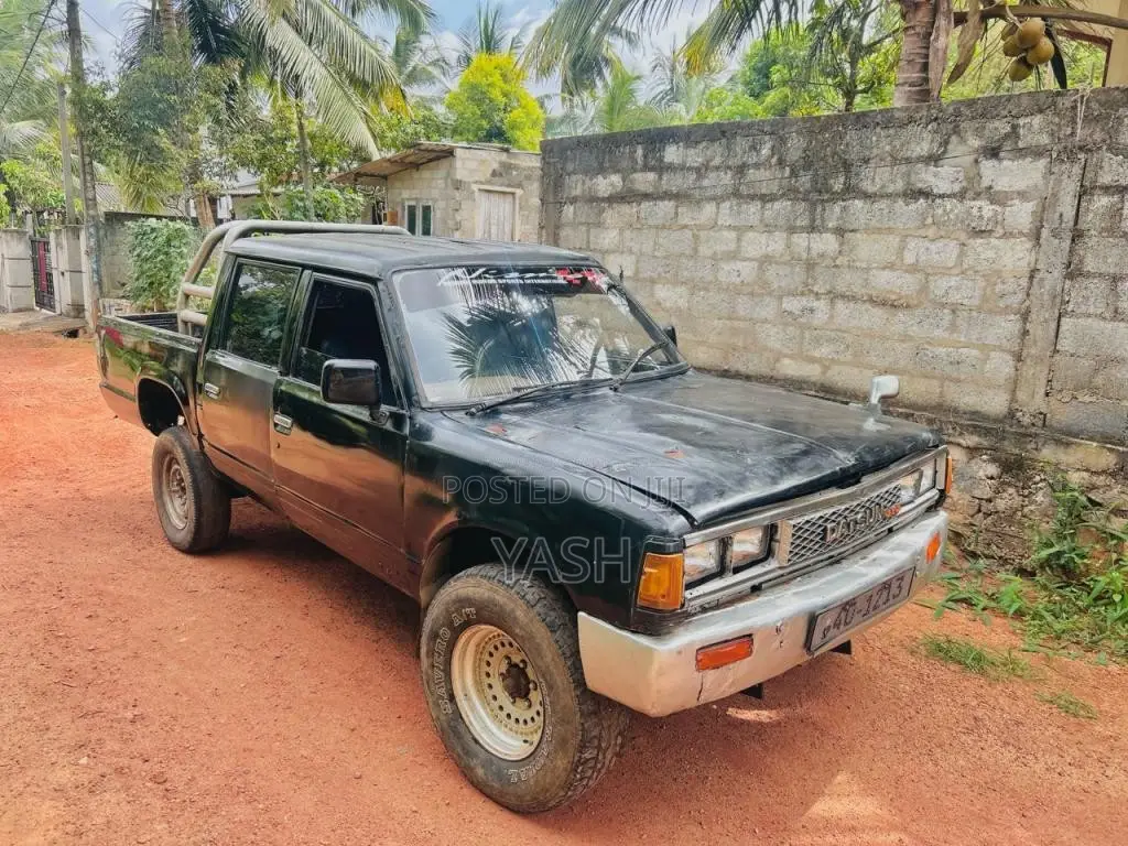 Nissan D21 1980 Crew Cab (Used)
