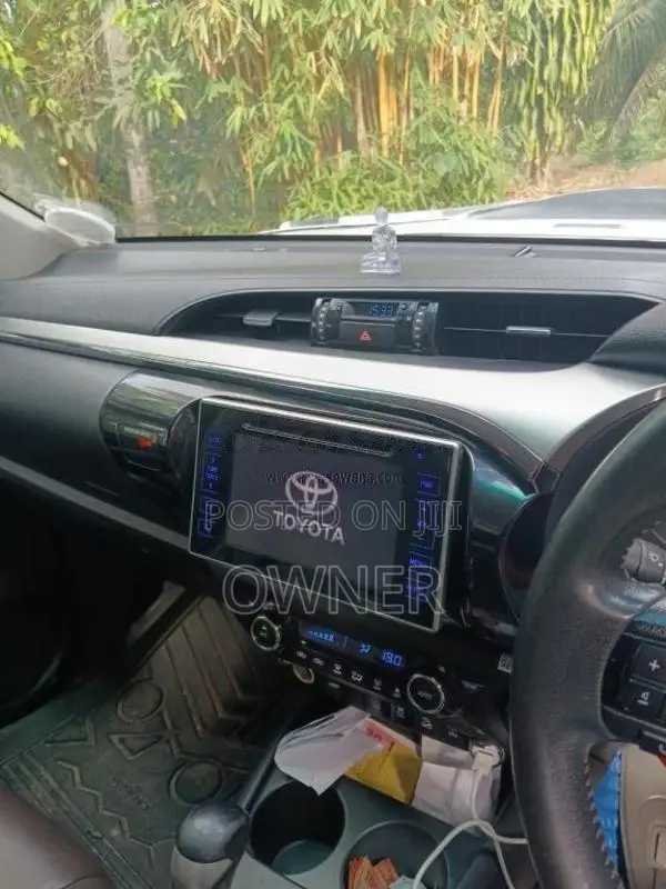 Toyota Hilux Revolution 2017 Pickup (Used)