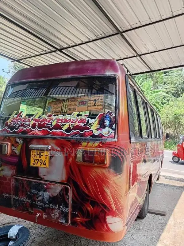 Eicher Eicher 2003 Bus (Used)
