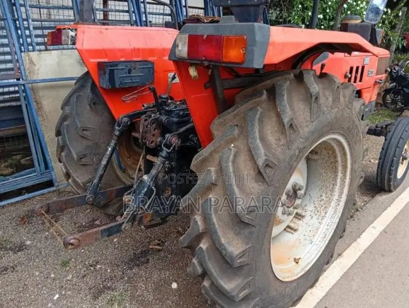 Saab Adupadu Na 2008 Tractor (Used)