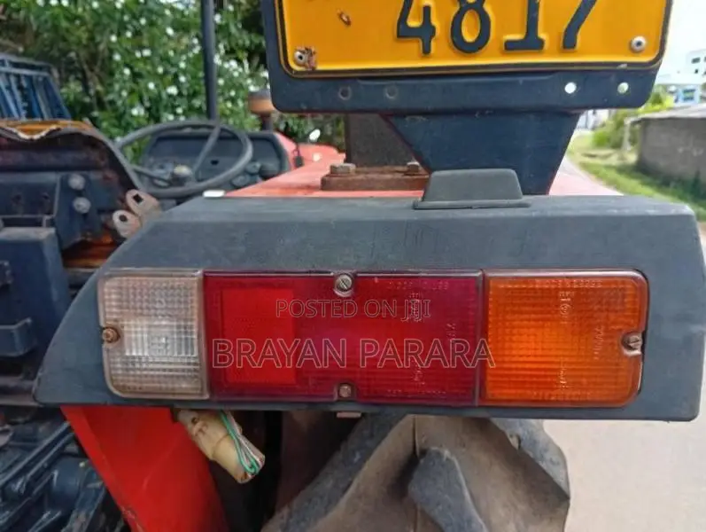 Saab Adupadu Na 2008 Tractor (Used)