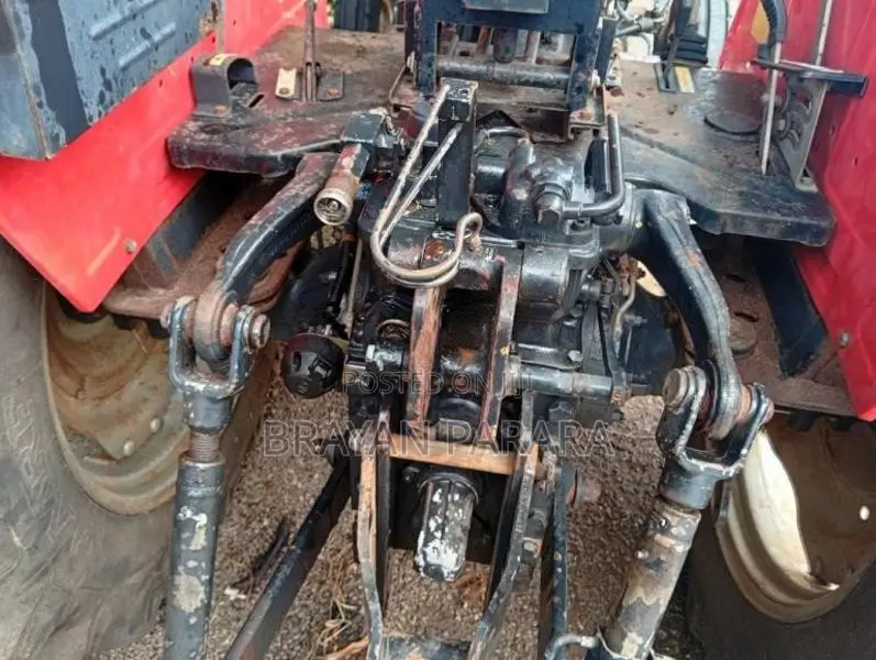 Saab Adupadu Na 2008 Tractor (Used)