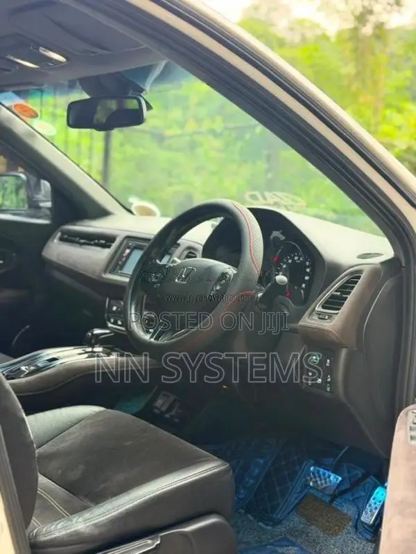 Honda Vezel 2017 SUV (Used)