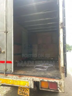 Nissan Ud 14 5 Full Body 2000 Lorry (Used)