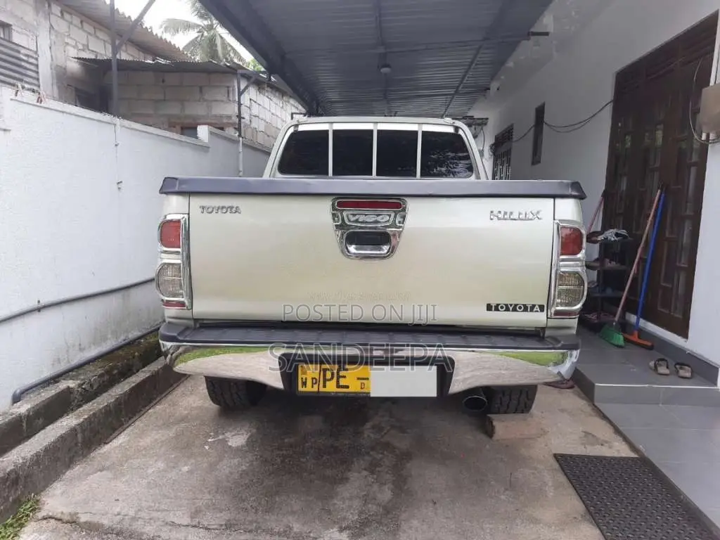 Toyota Hilux 2007 Pickup (Used)