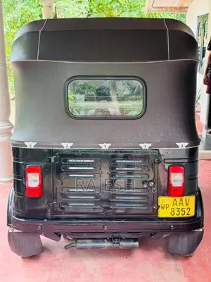 Bajaj RE 2014 Three Wheel (Used)