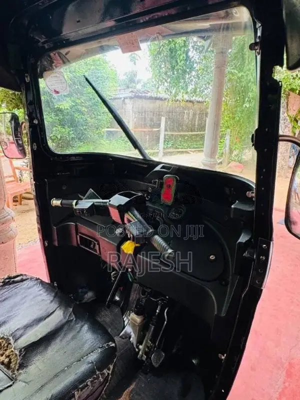 Bajaj RE 2014 Three Wheel (Used)