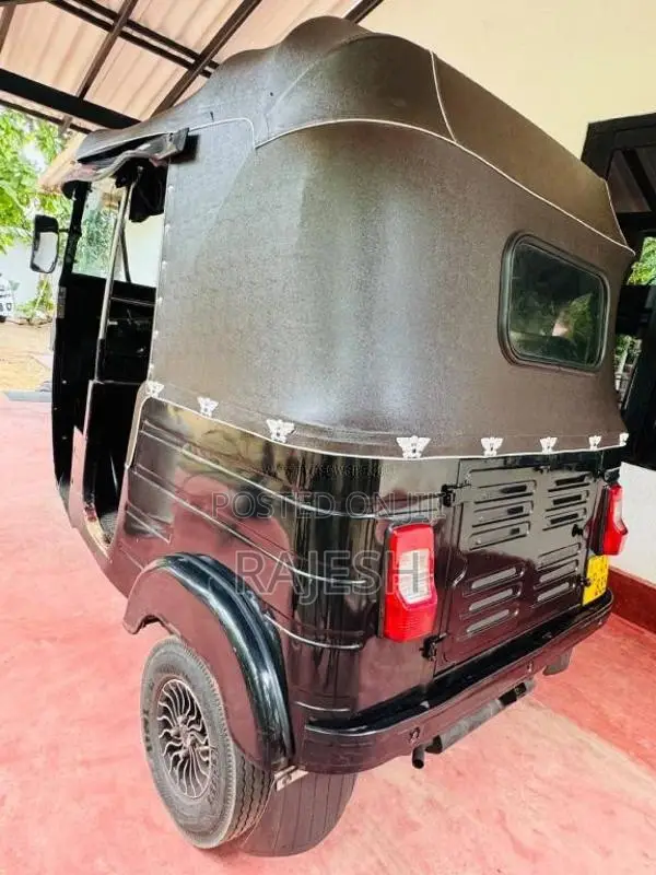 Bajaj RE 2014 Three Wheel (Used)