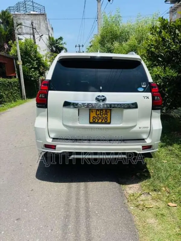 Toyota Land Cruiser Prado 2017 SUV (Used)
