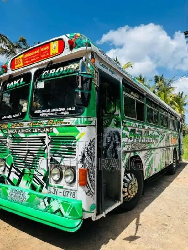 Ashok-Leyland Viking 2005 Bus (Used)