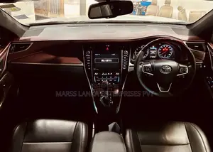 Toyota Harrier Advance Premium 2015 SUV (Used)