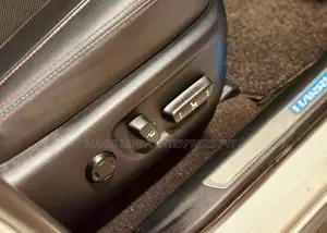 Toyota Harrier Advance Premium 2015 SUV (Used)