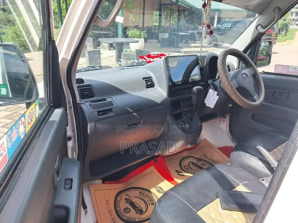 Daihatsu Hijet 2015 Van (Used)