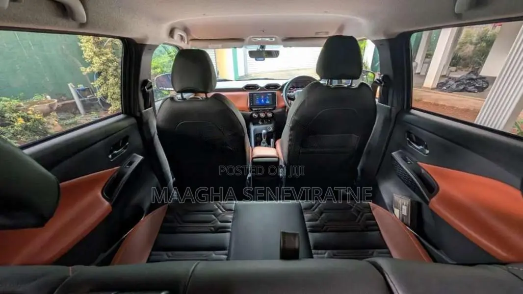 Nissan Magnite Tekna Plus CVT 2025 SUV (Used)