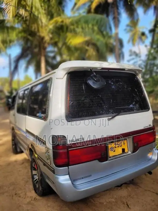 Toyota Dolphin Hiace 102 1997 Van (Used)