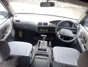 Toyota CR27 1995 Van (Used)