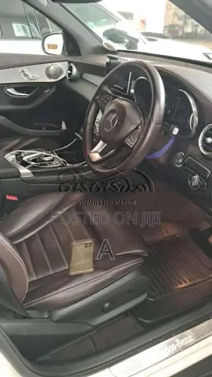 Mercedes-Benz GLC250 2017 SUV (Used)