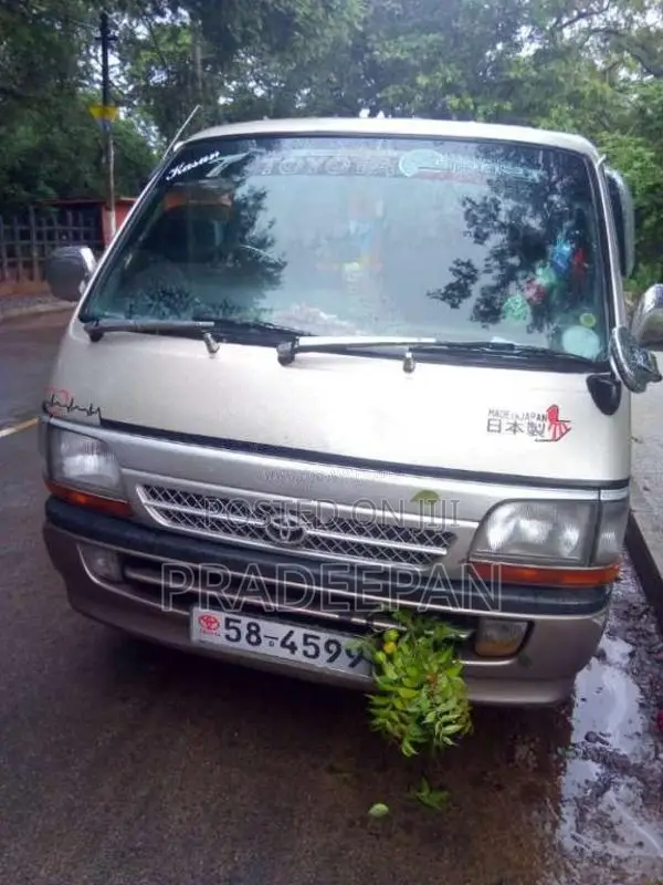 Toyota Dolphin 102 Short 1992 Van (Used)