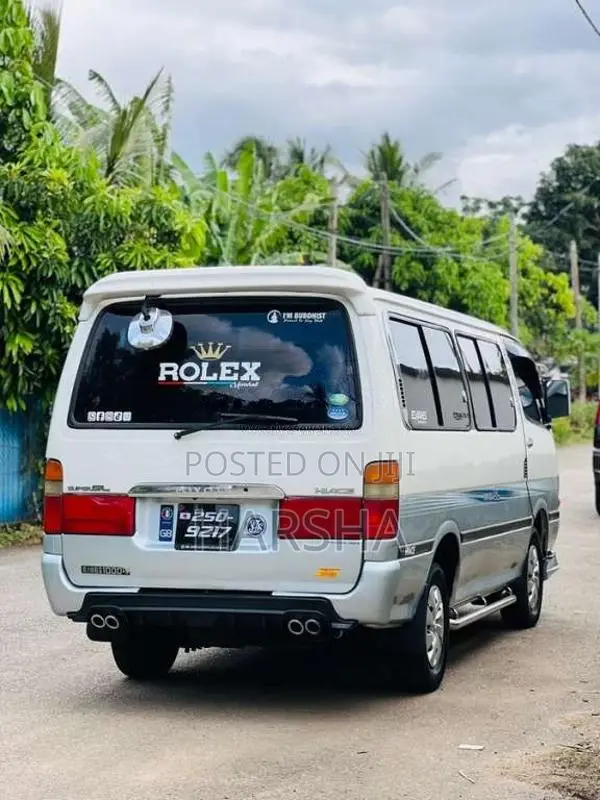 Toyota Dolphin 113 1994 Van (Used)
