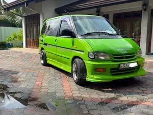 Nissan Serena 1998 Van (Used)
