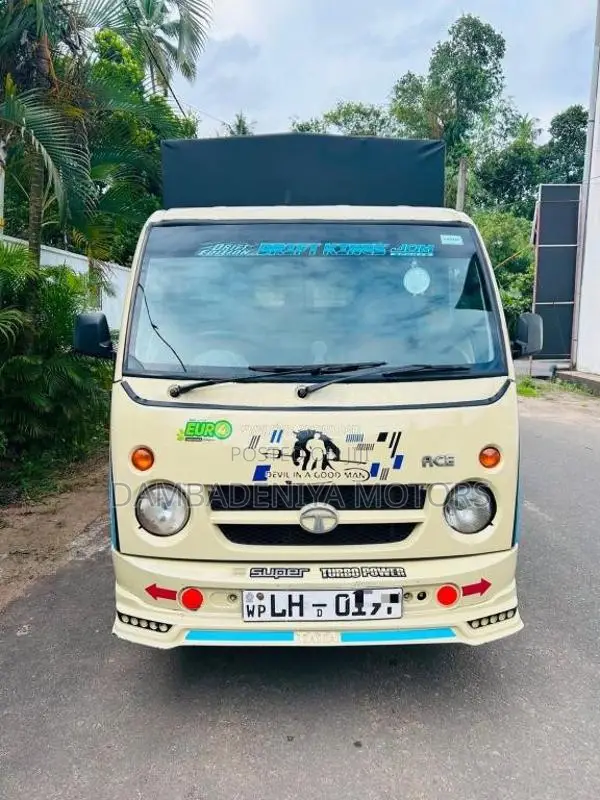 Tata Dimo Batta 2010 Lorry (Used)