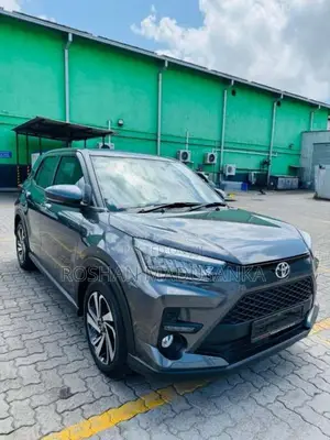 Toyota Raize 2025 SUV (Used)
