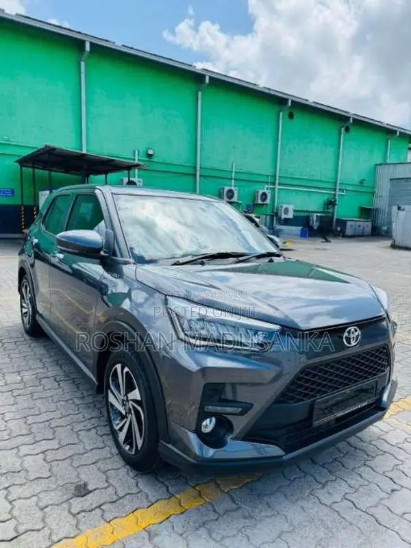 Toyota Raize 2025 SUV (Used)