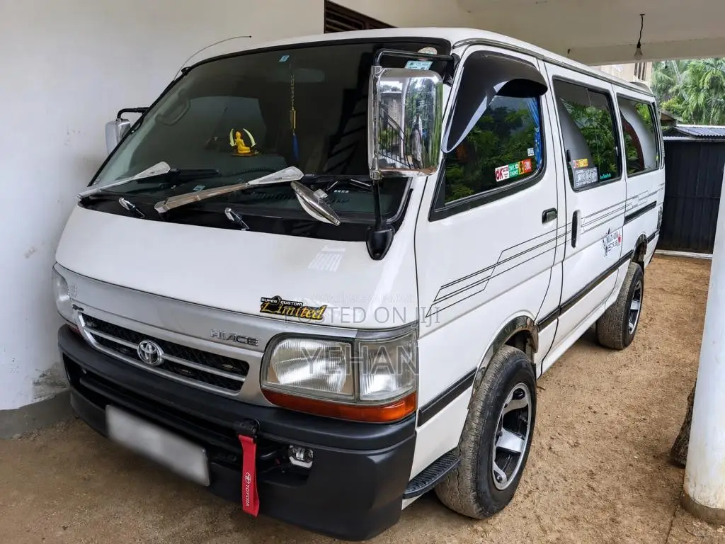 Toyota Dolphin Long JC 2004 Van (Used)