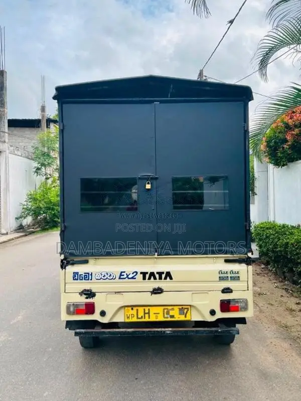 Tata Dimo Batta 2010 Lorry (Used)