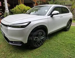 Honda Vezel Z Premium 2025 SUV (Used)