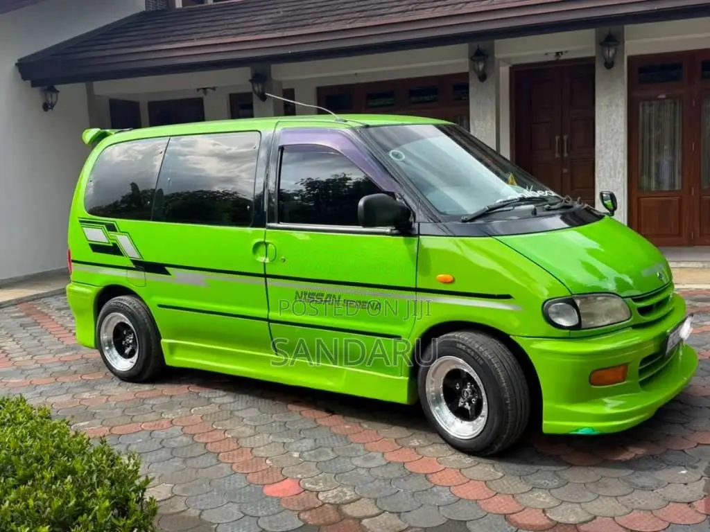 Nissan Serena 1998 Van (Used)