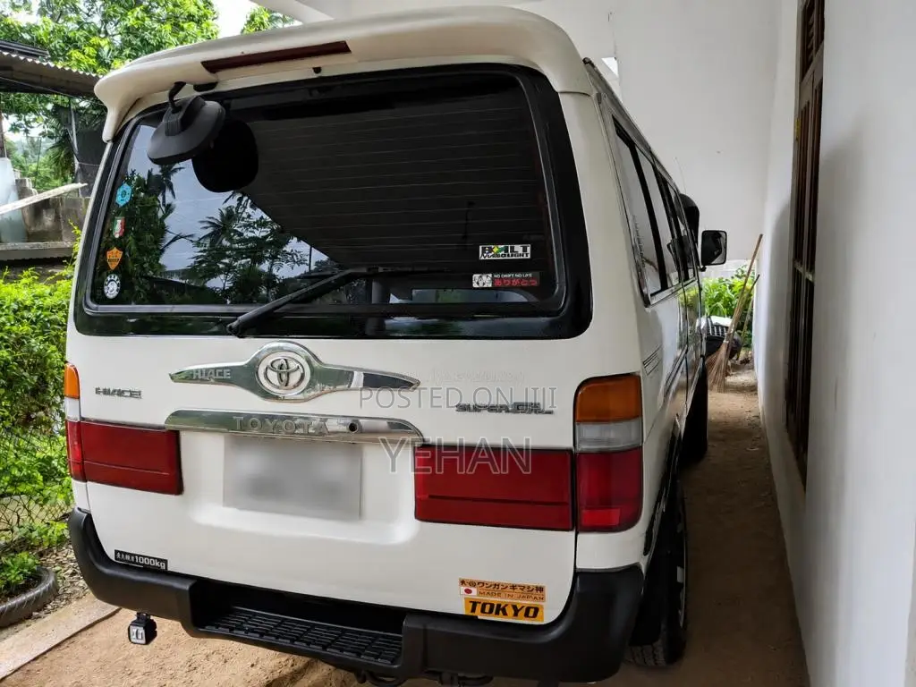 Toyota Dolphin Long JC 2004 Van (Used)