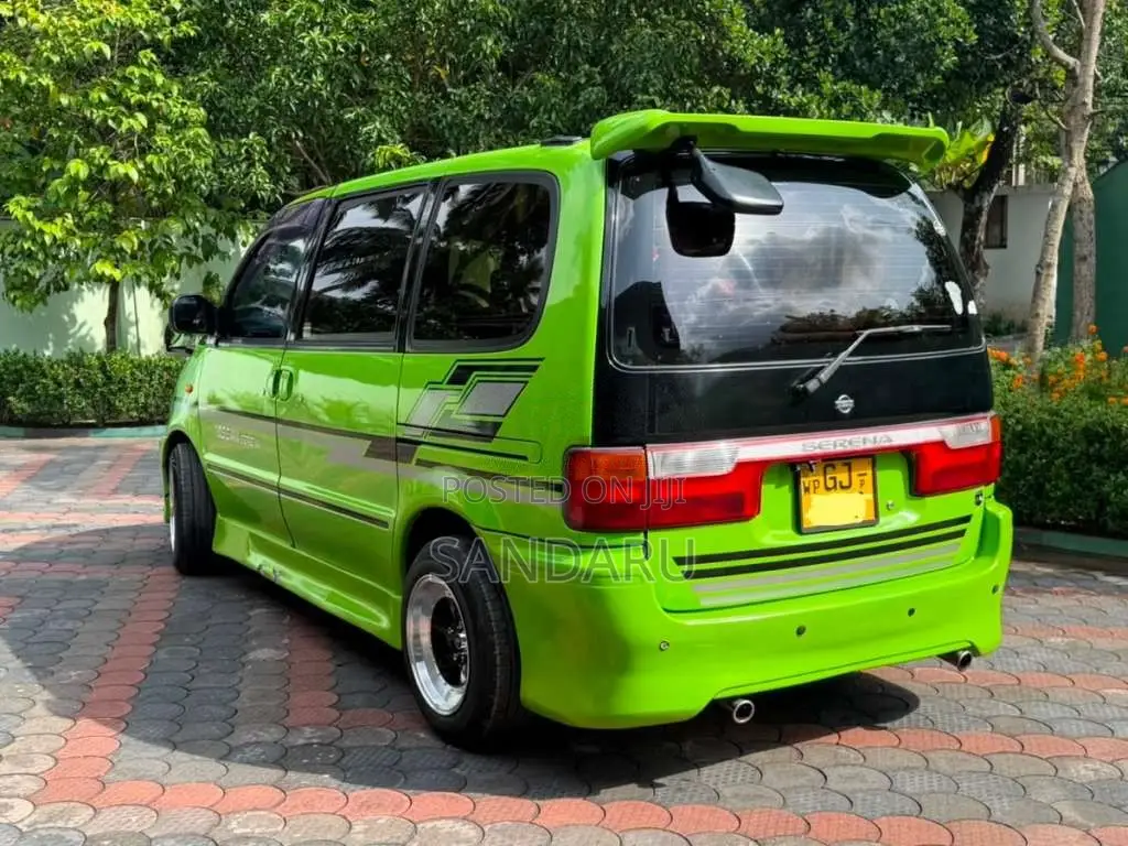 Nissan Serena 1998 Van (Used)