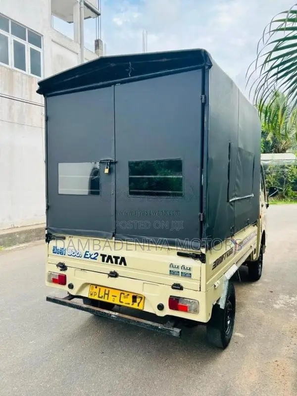 Tata Dimo Batta 2010 Lorry (Used)