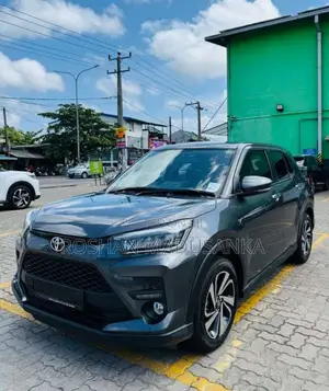 Toyota Raize 2025 SUV (Used)