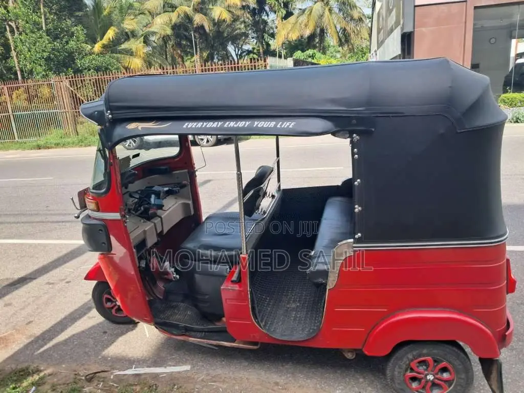 Bajaj RE 4 Stroke 2015 Three Wheel (Used)
