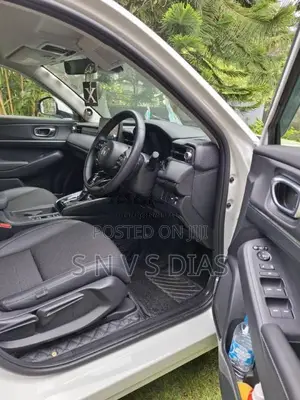 Honda Vezel Z Premium 2025 SUV (Used)