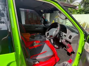 Nissan Serena 1998 Van (Used)
