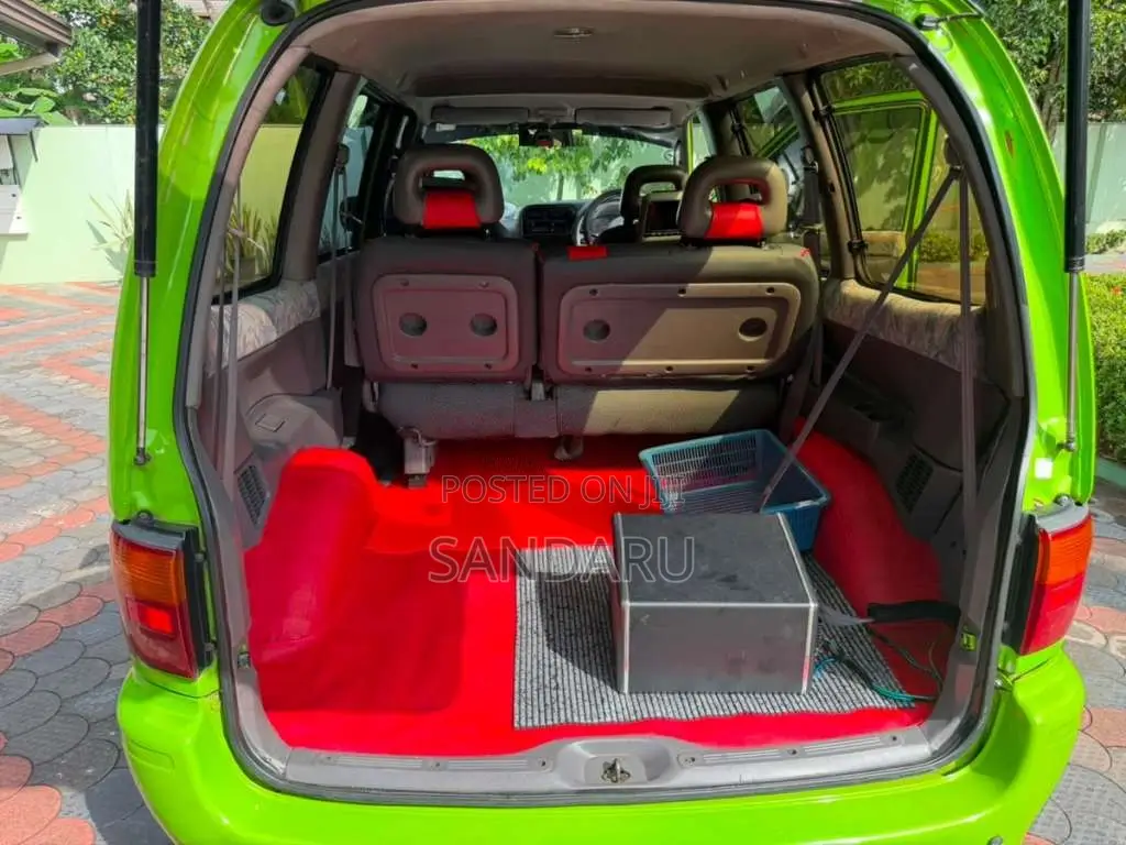 Nissan Serena 1998 Van (Used)