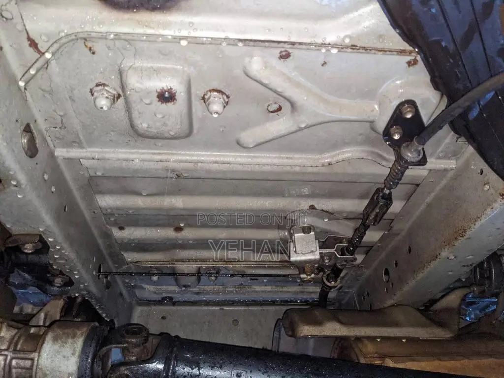 Toyota Dolphin Long JC 2004 Van (Used)