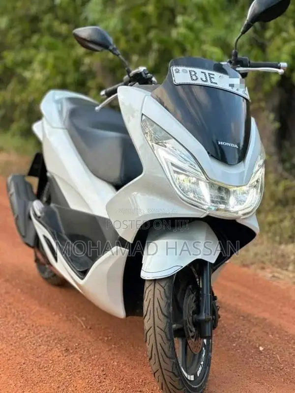 Honda PCx 125 2017 Motorbike (Used)